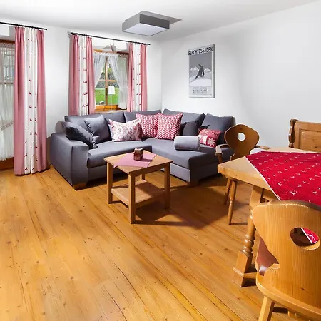 Gaestehaus Und Egglerlehen 4*