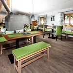 Casa de hóspedes Gaestehaus Und Egglerlehen 4*