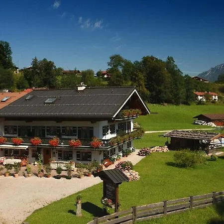 Gaestehaus Und Egglerlehen 게스트하우스 4*